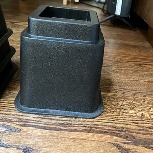 Black Bed Risers